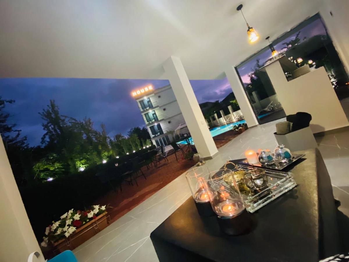 Отель New House Кобулети Экстерьер фото