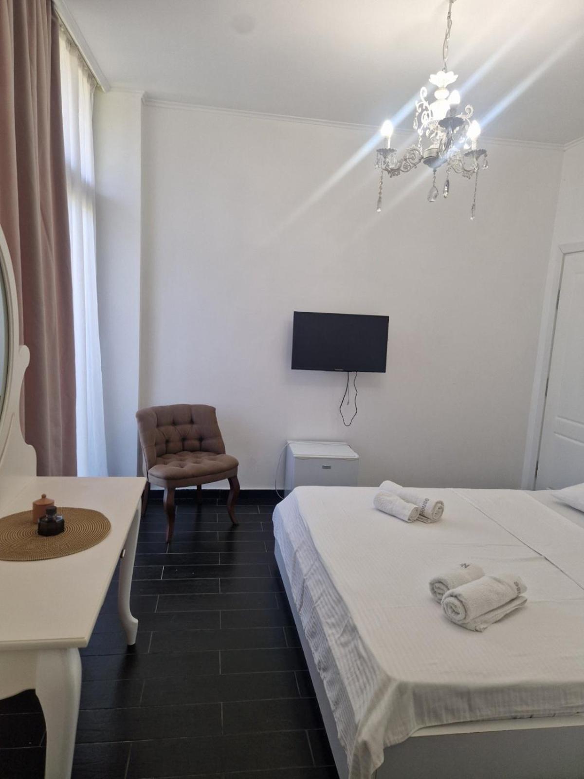 Отель New House Кобулети Экстерьер фото