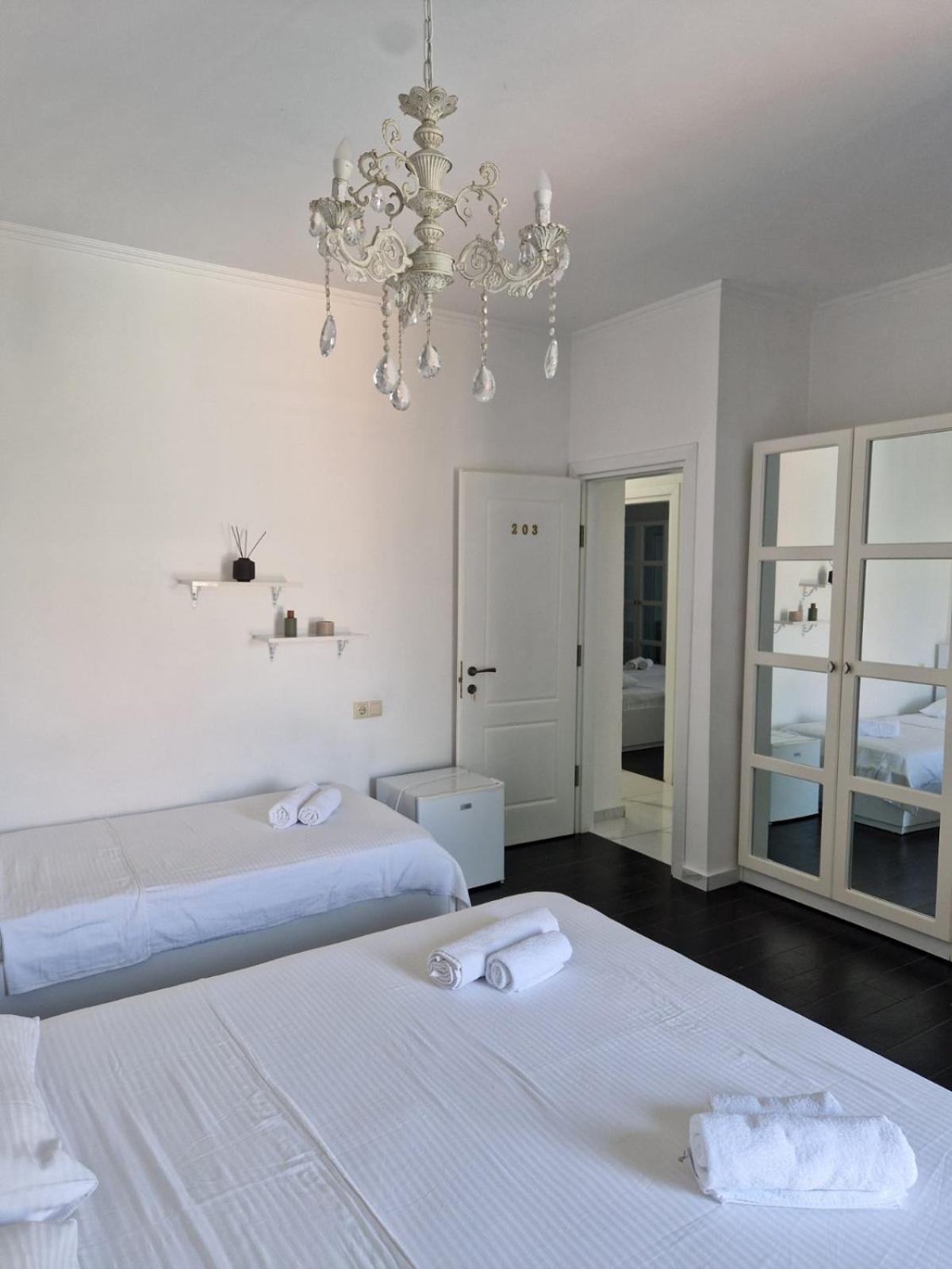 Отель New House Кобулети Экстерьер фото
